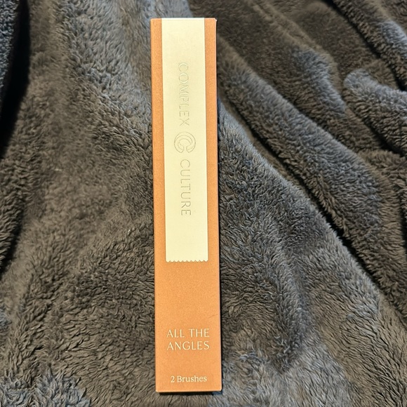 Complex Culture All The Angles 2 Brush Set - Picture 2 of 2